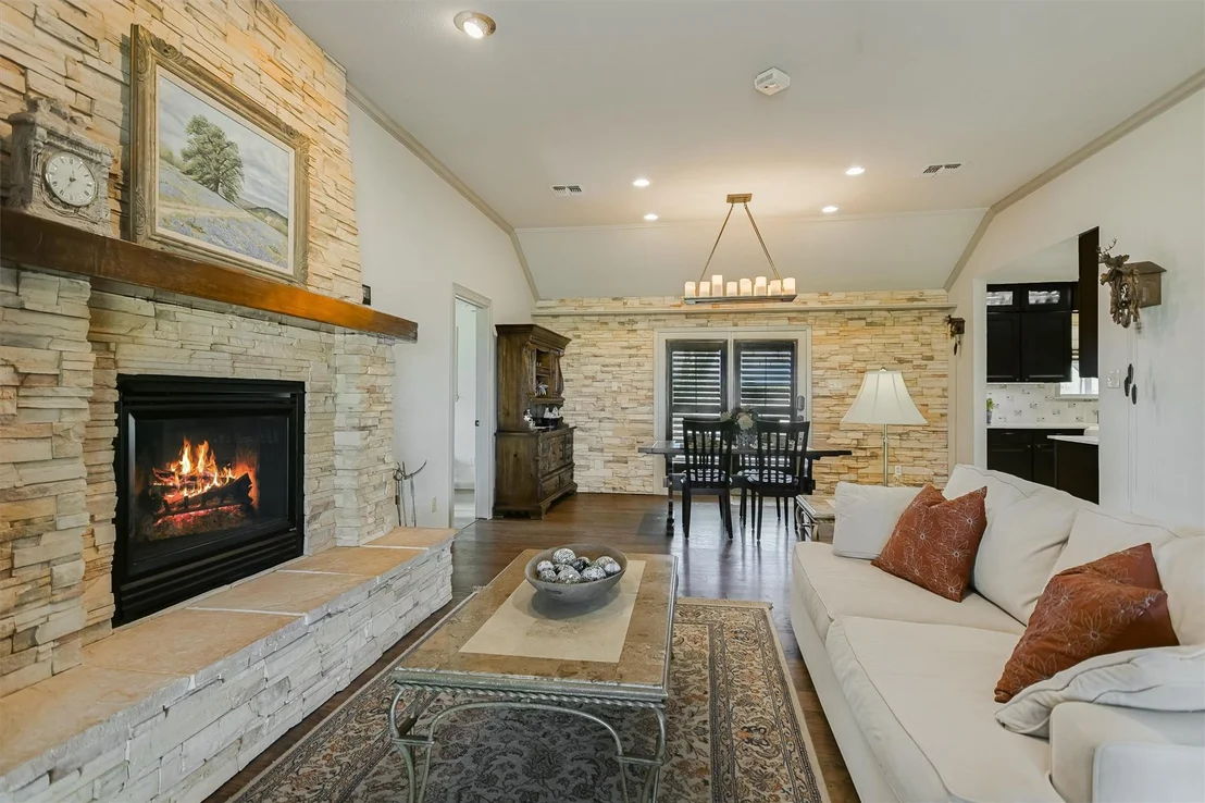 Photo of 1700 Plum LN