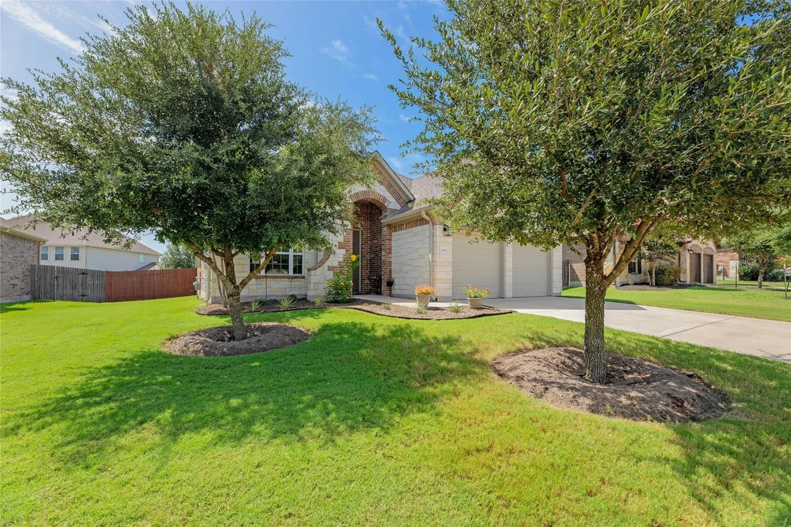 Photo of 21412 Merveil DR