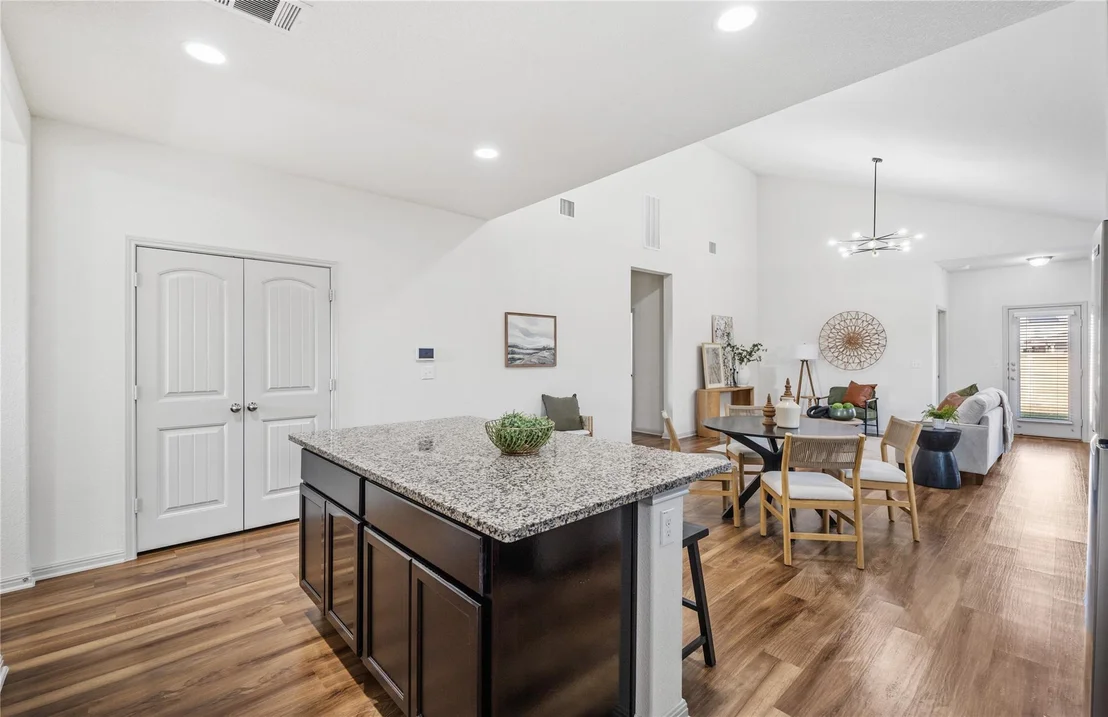 Photo of 356 Shiner LN