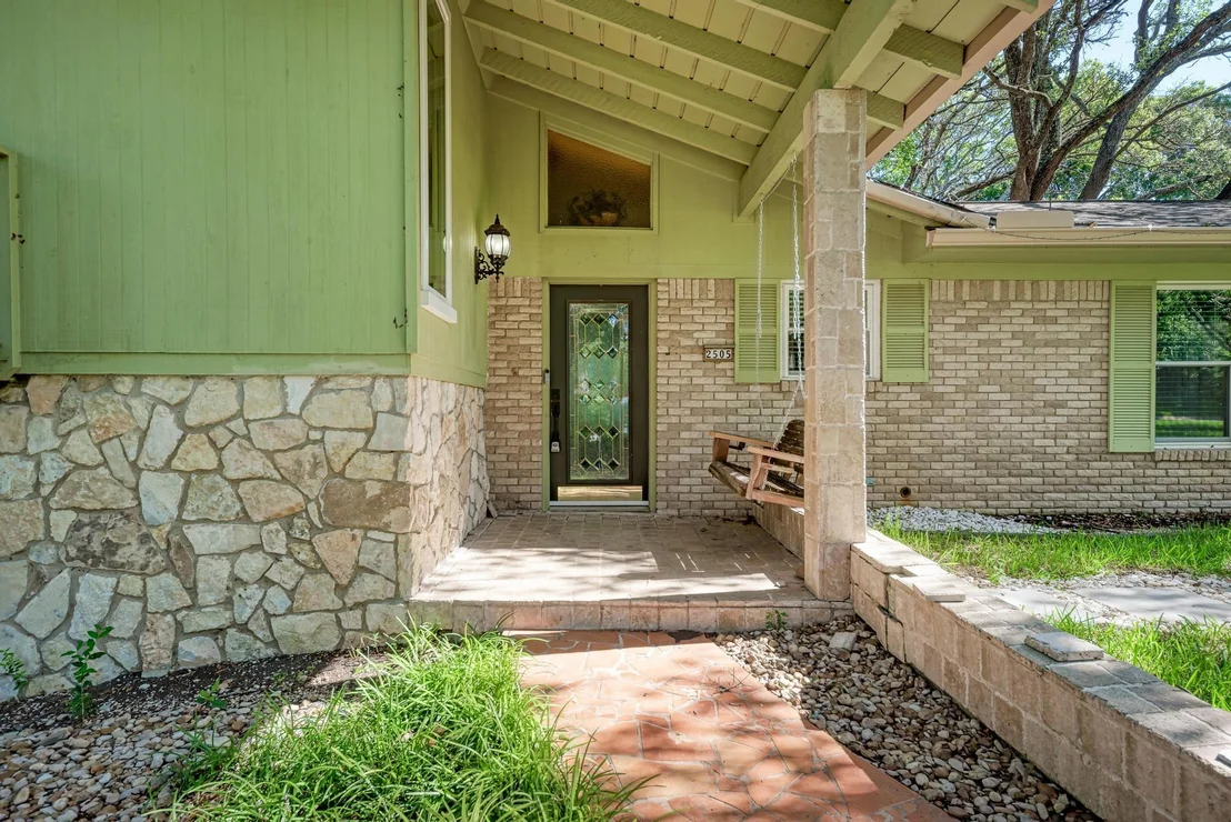 Photo of 2505 Linwood RD