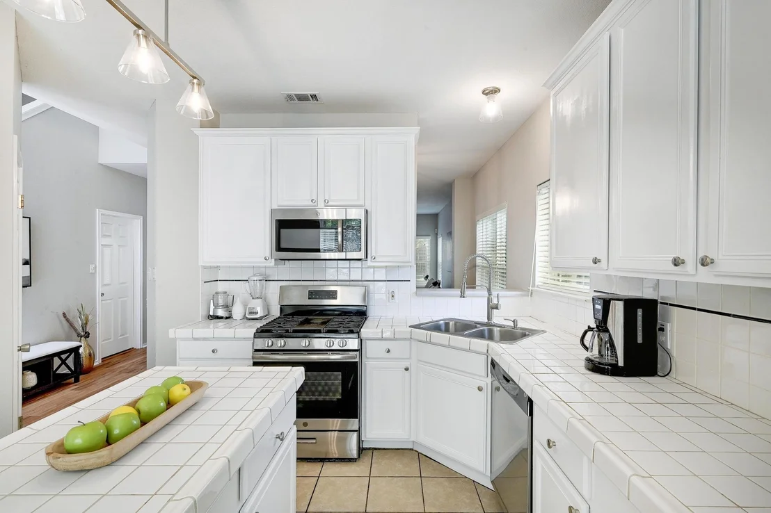 Photo of 7400 Spivey DR