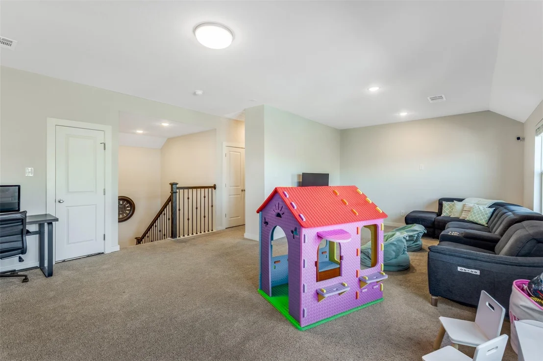 Photo of 409 Mangold DR
