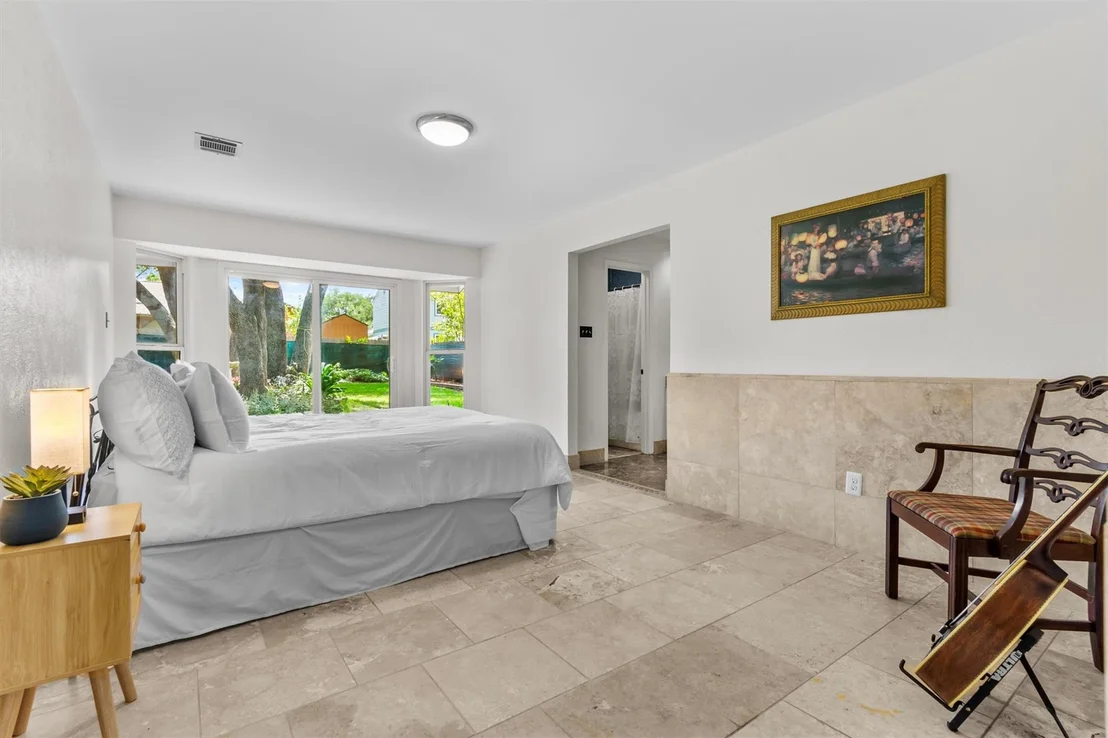 Photo of 1305 Doonesbury DR