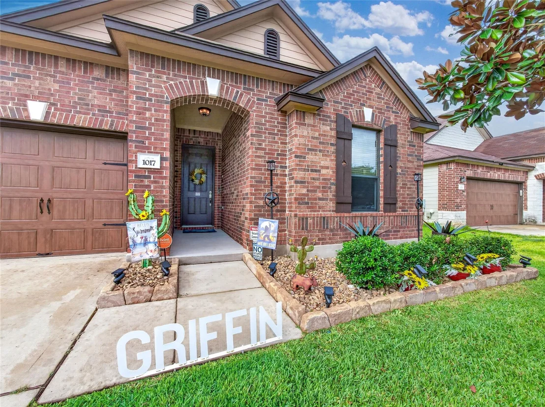 Photo of 1017 Oatmeal DR