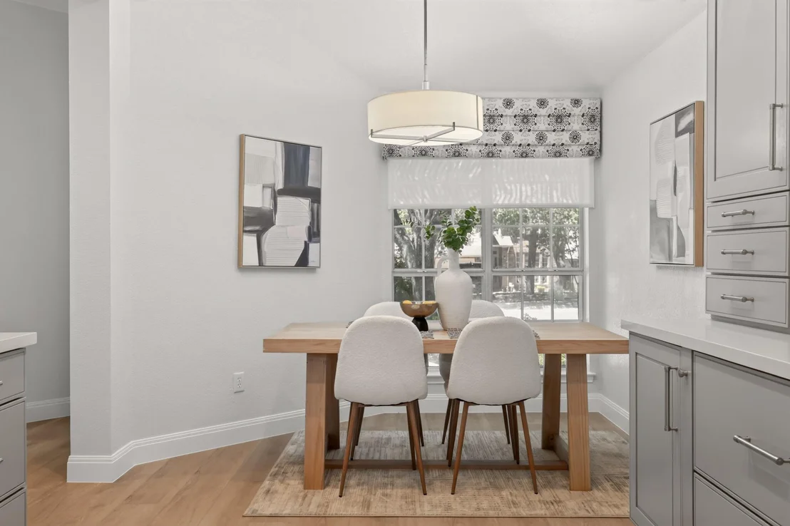 Photo of 13536 Anarosa LOOP