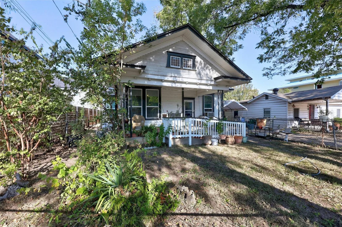 Photo of 1004 Vargas RD