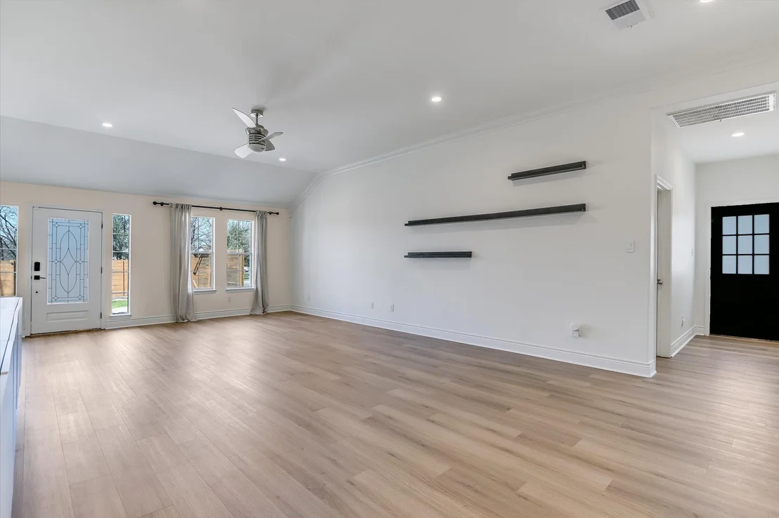 Photo of 5405 Manor RD