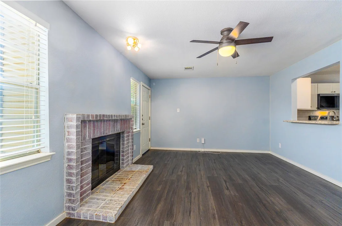Photo of Unit C at 1845 River Crossing CIR