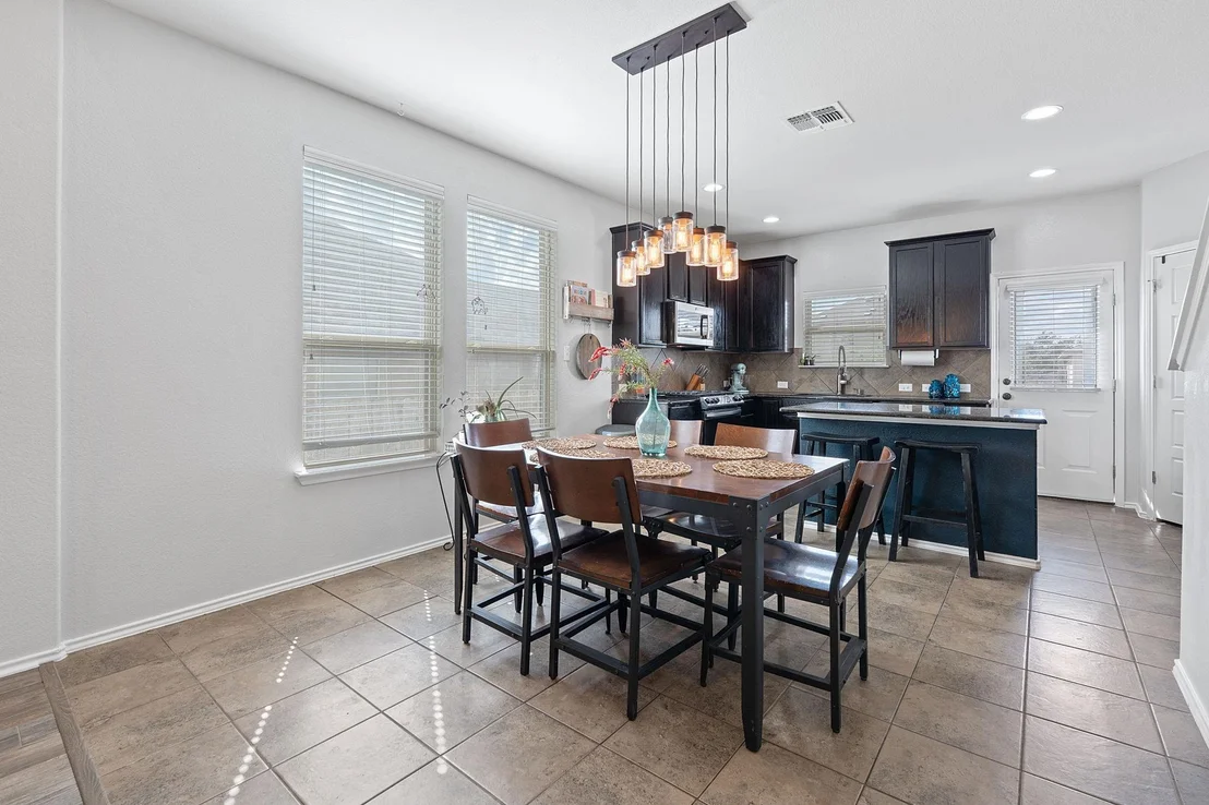 Photo of 579 Dragon Ridge RD