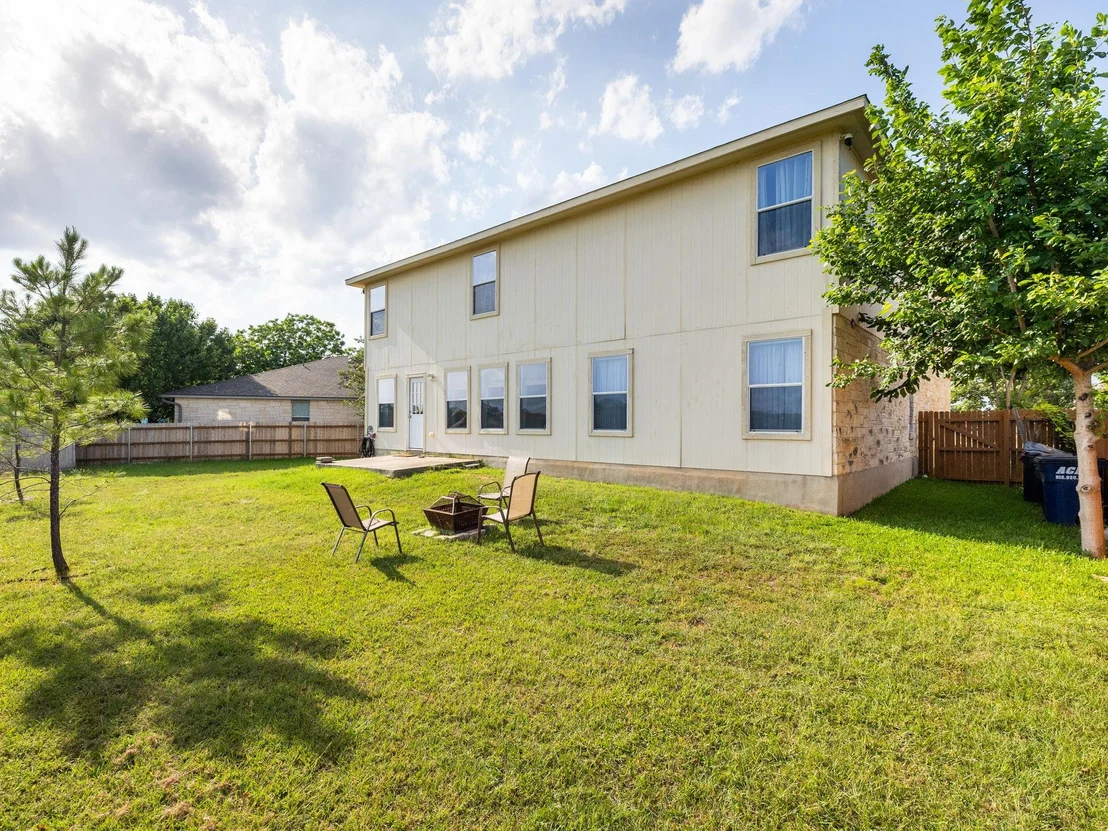 Photo of 235 Herrera TRL
