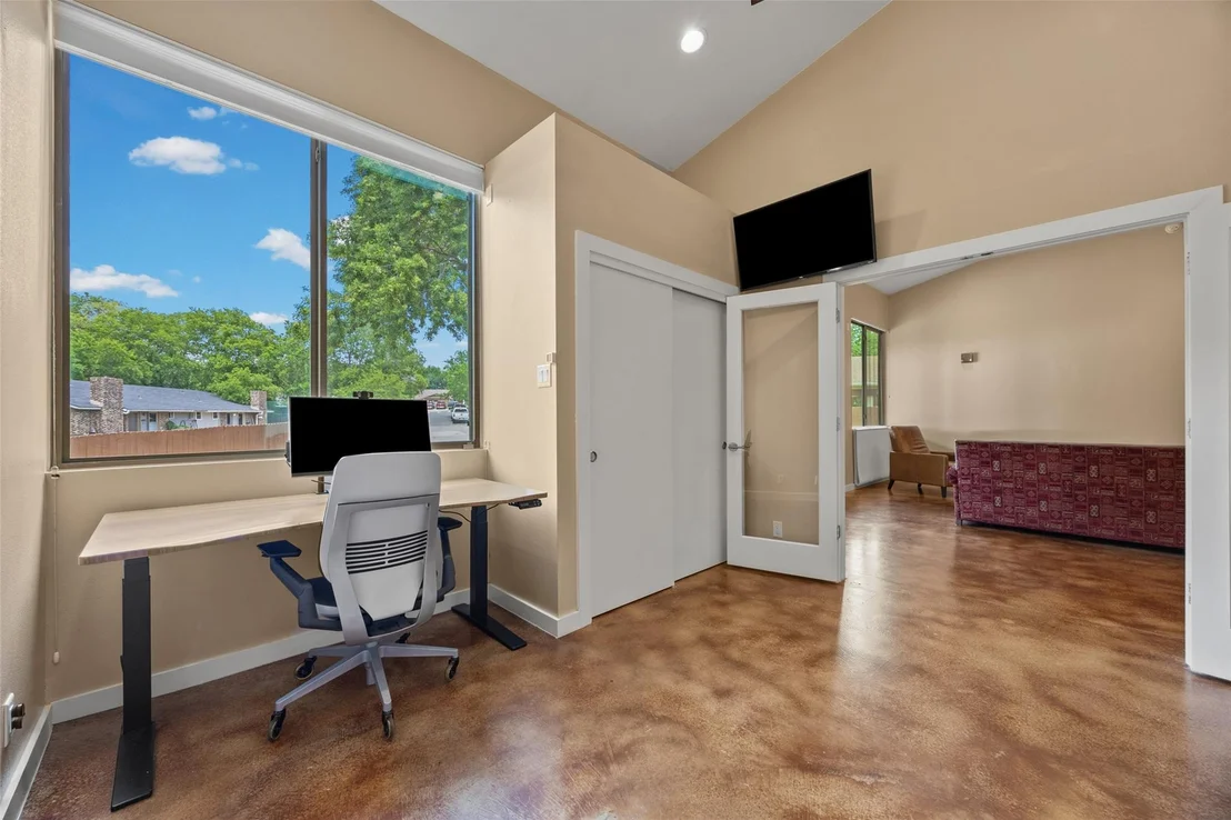 Photo of 5106 Spruce CV