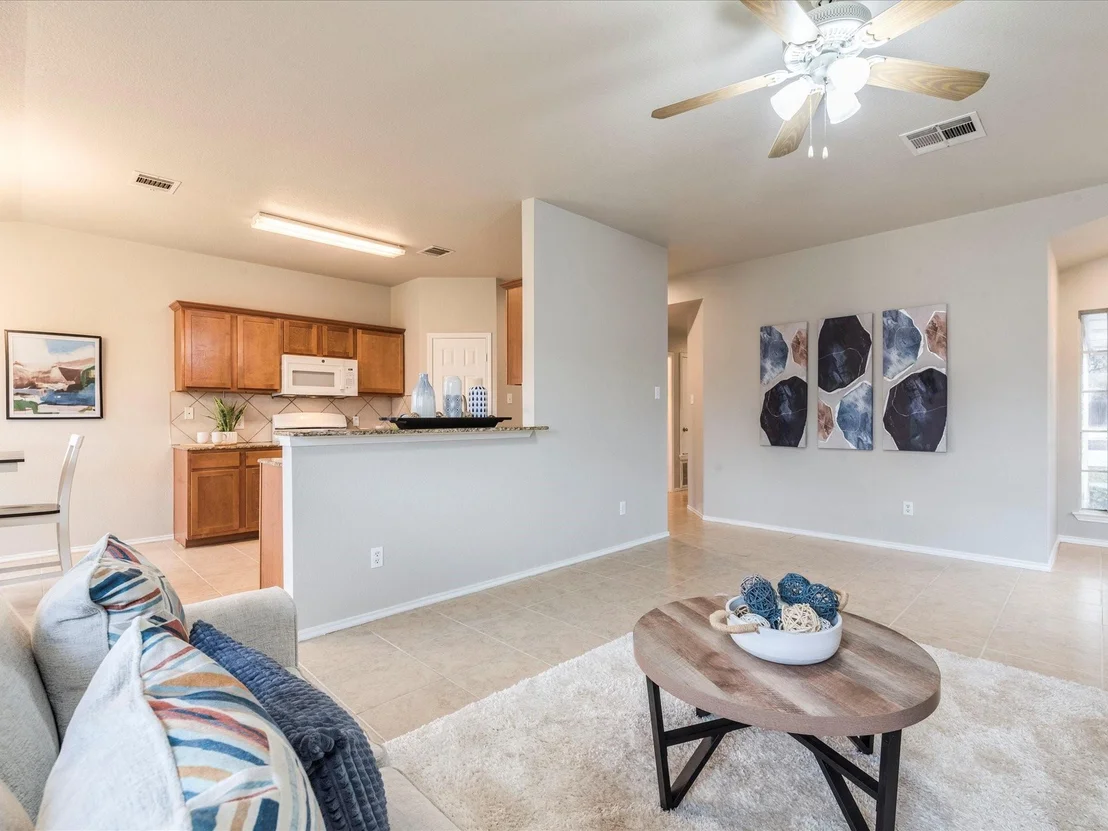 Photo of 1233 Tudor House RD