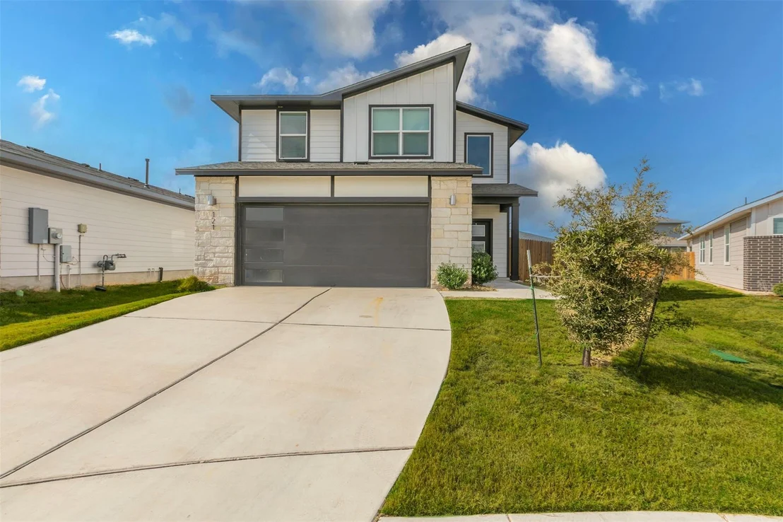 Photo of 121 Parryi CV