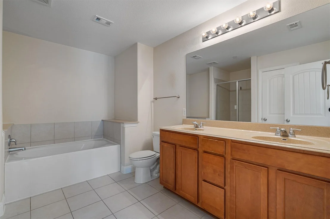 Photo of Unit 1202 at 700 Mandarin Flyway