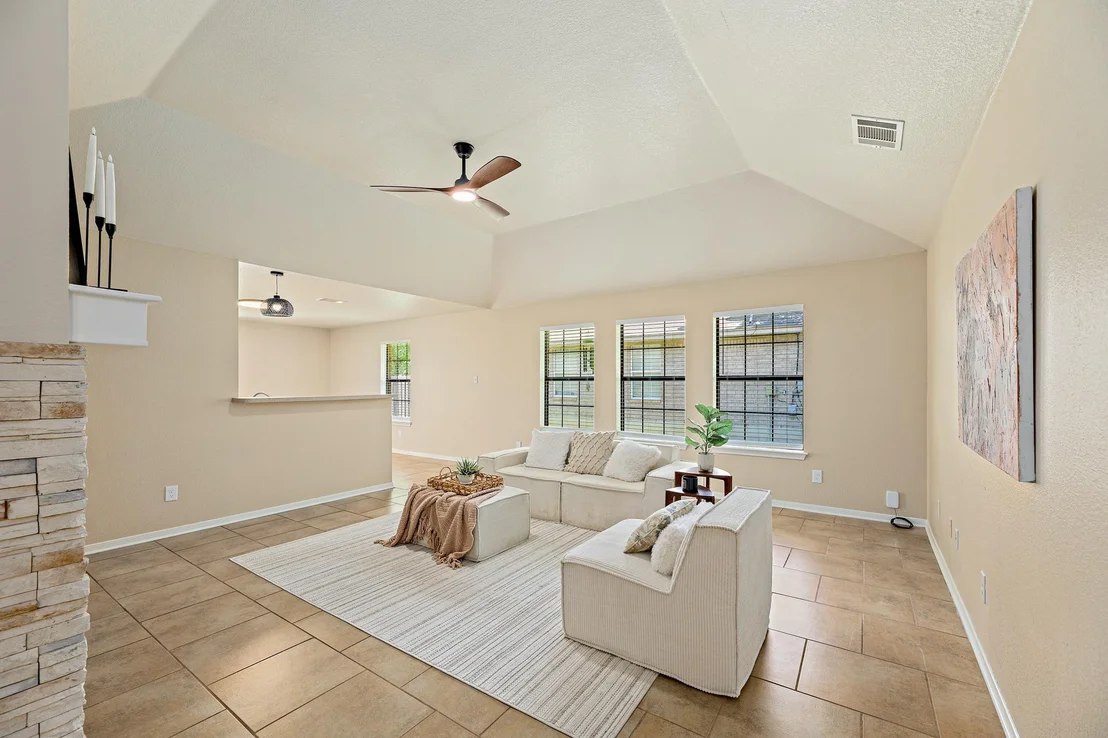 Photo of 111 Stephen LN