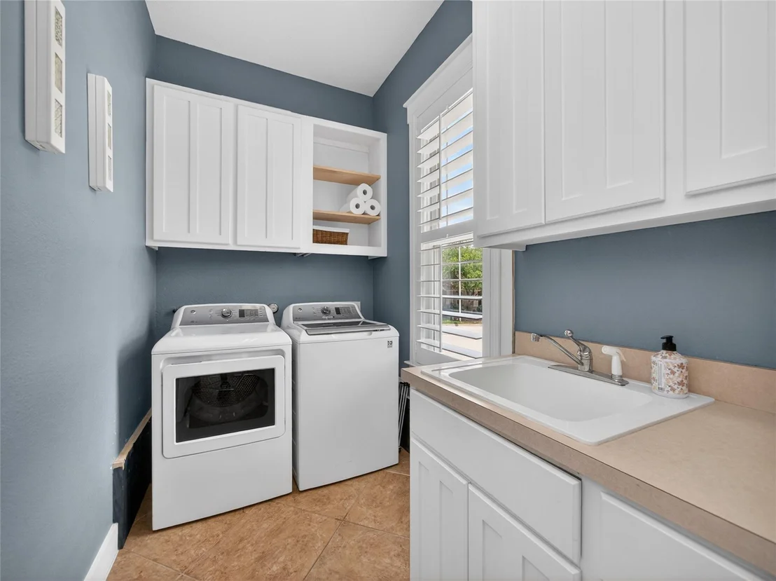 Photo of 2711 Grand Oaks LOOP