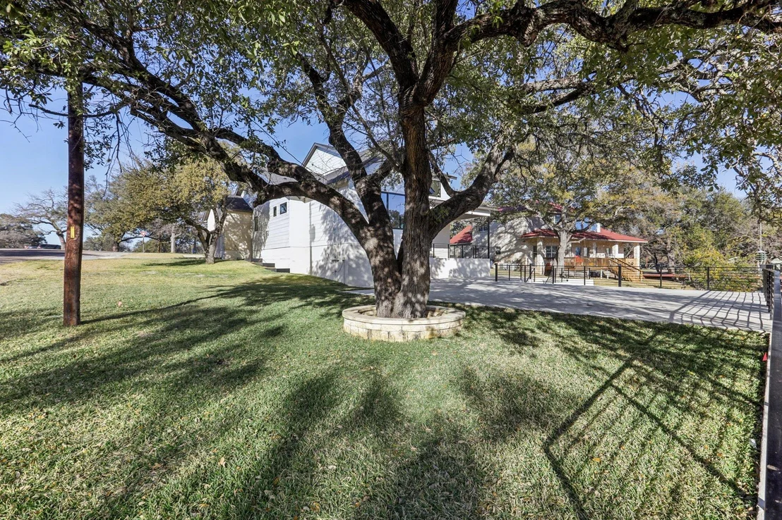 Photo of 300 Deer DR