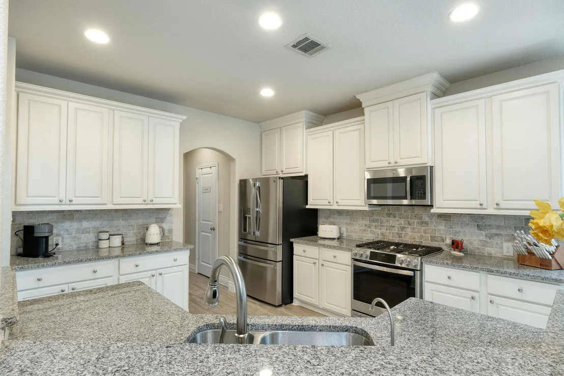 Photo of 550 Cortona LN