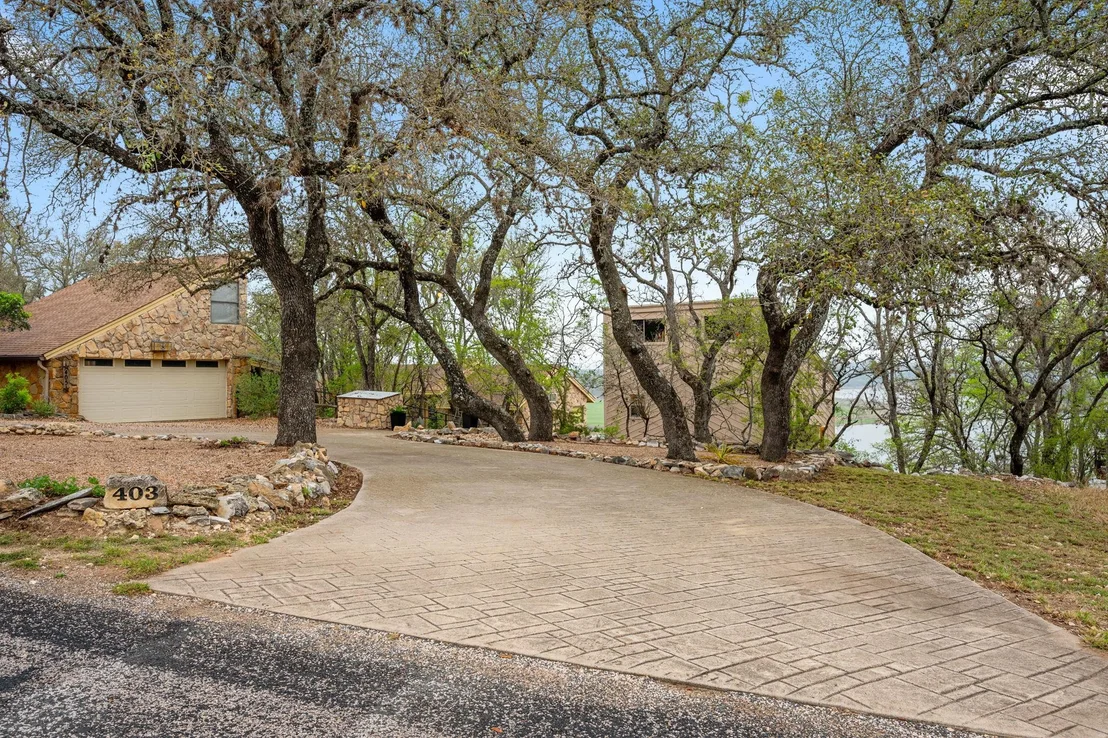 Photo of 403 Coventry RD