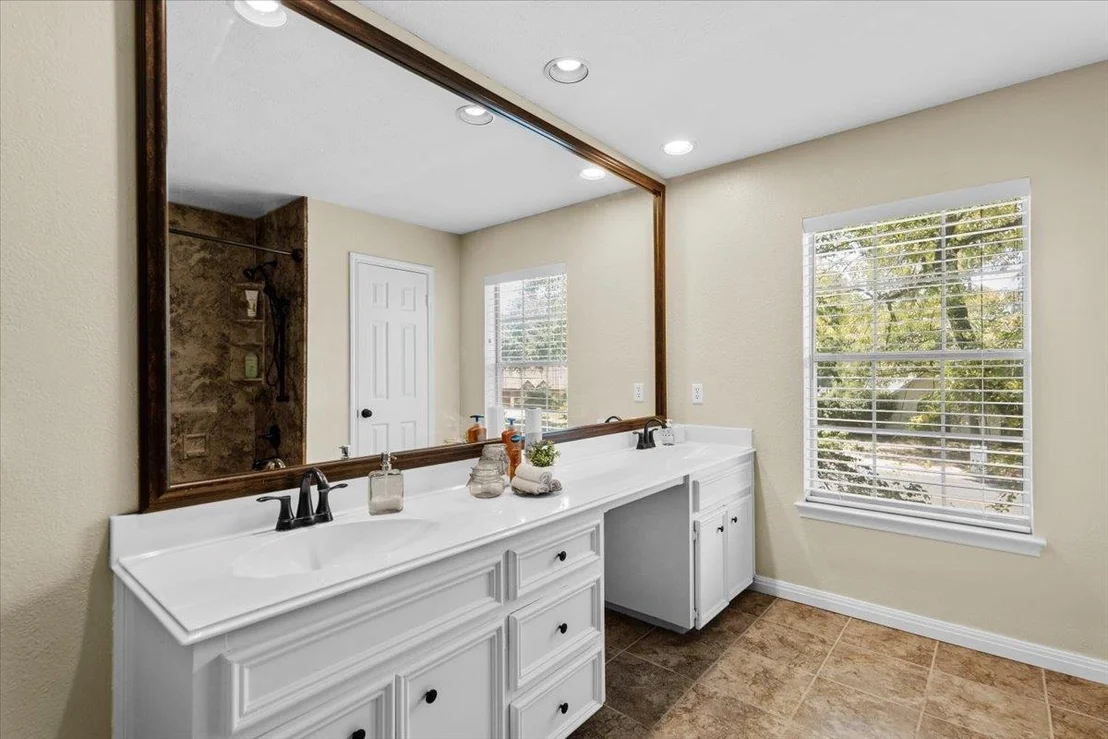 Photo of 10116 Pinehurst DR