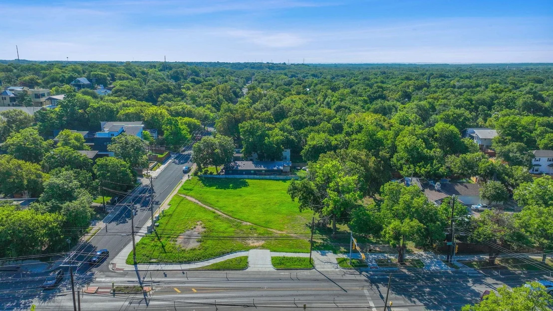 Photo of 1101 Springdale RD