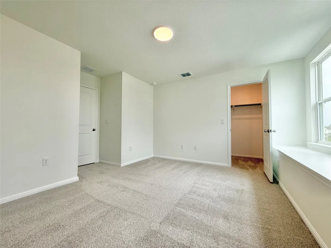 Photo of 389 Young ST