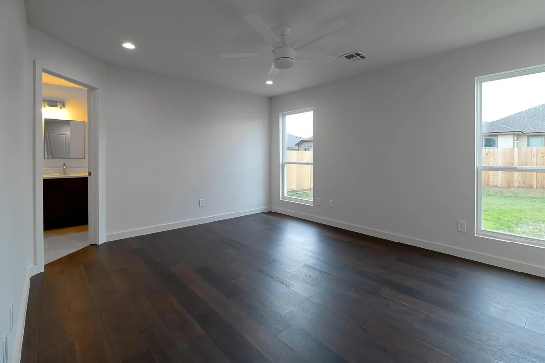 Photo of 7916 Hawthorn
