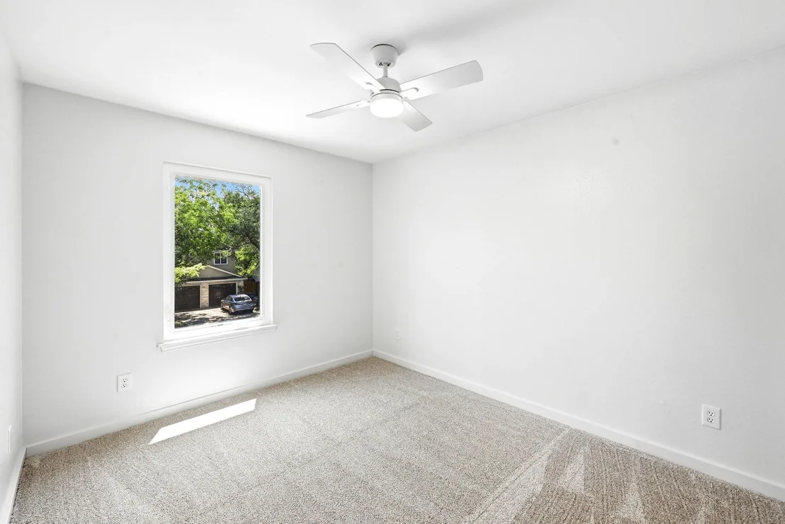 Photo of 7912 Finch TRL