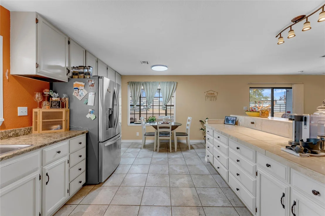 Photo of 312 Apache DR