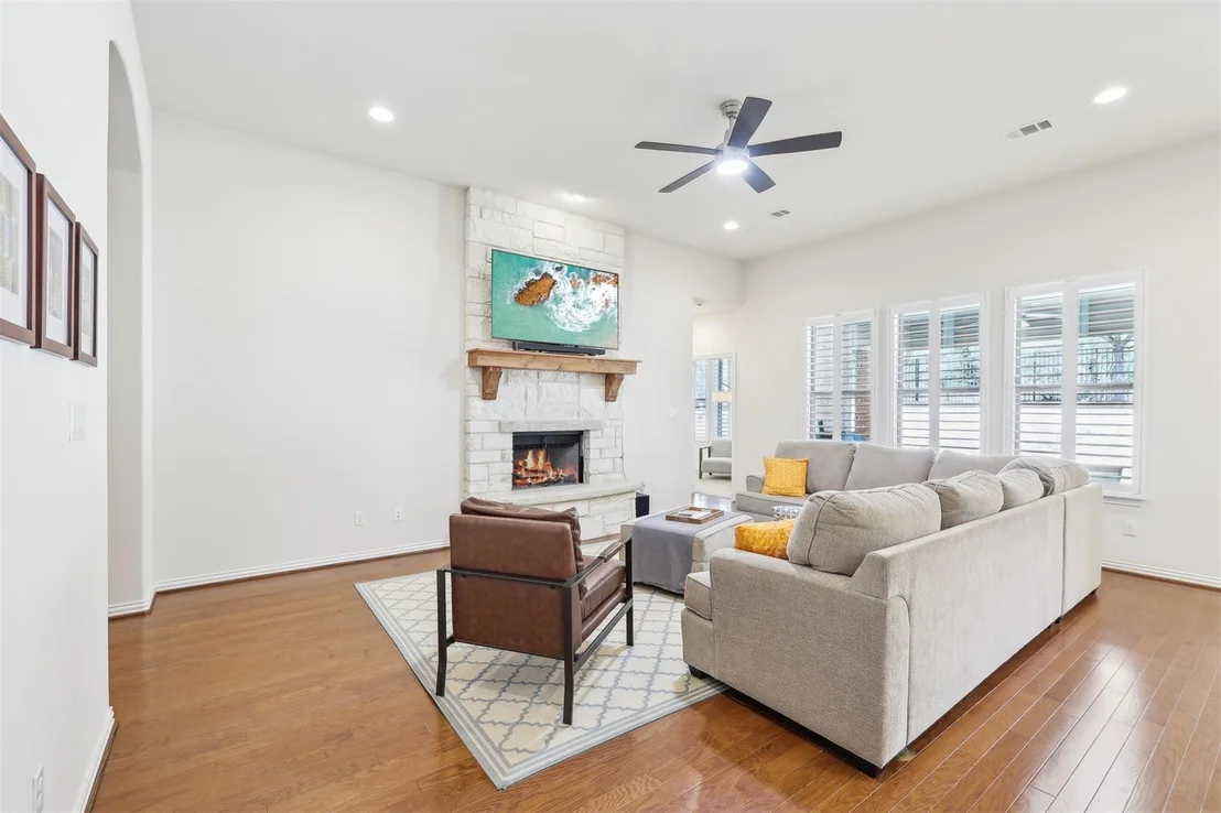 Photo of 303 Merion DR