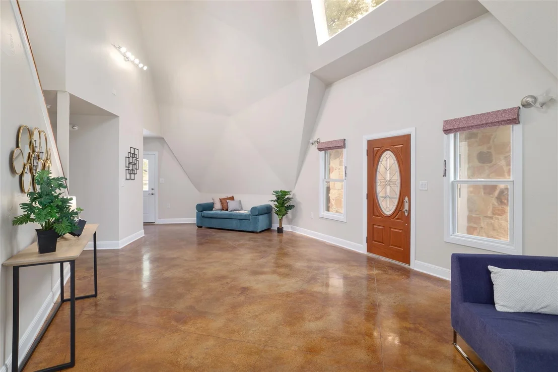 Photo of 16 Tall Oaks TRL