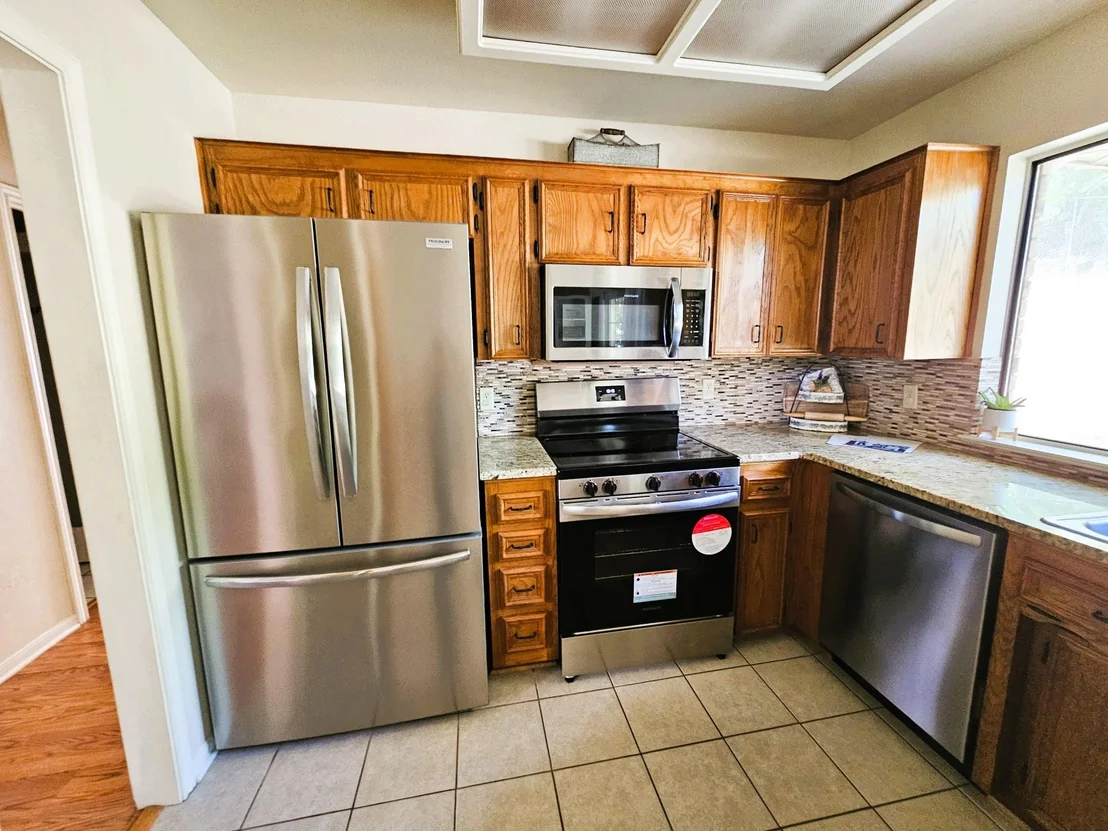 Photo of 1202 Bowen Ave