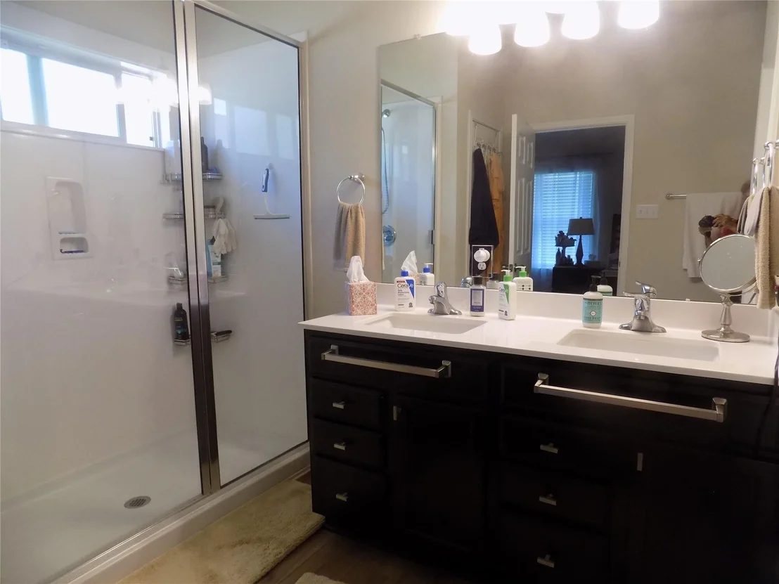 Photo of 124 Rearden BLVD