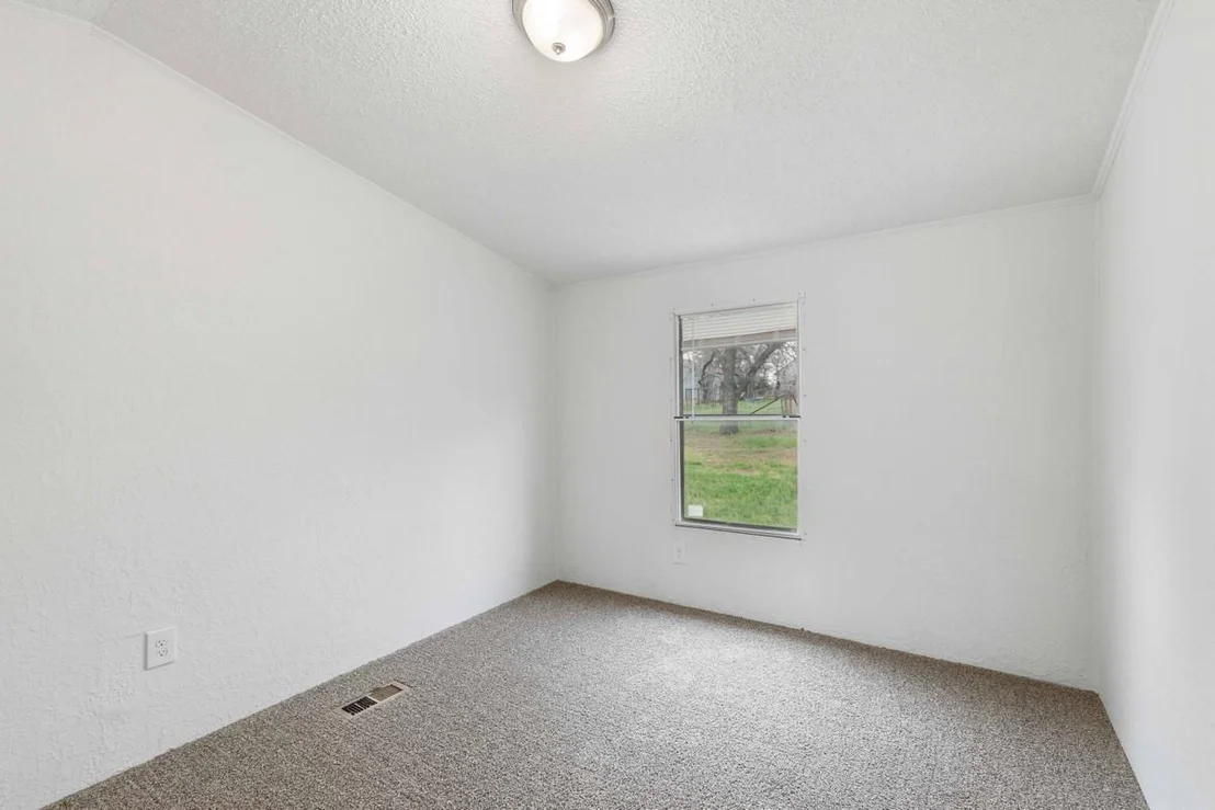 Photo of 608 4th St Blanket