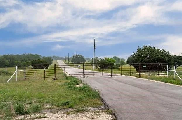 Photo of 107 Draper LN