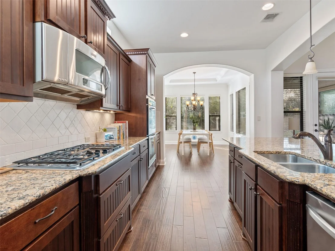 Photo of 403 Indianwood DR