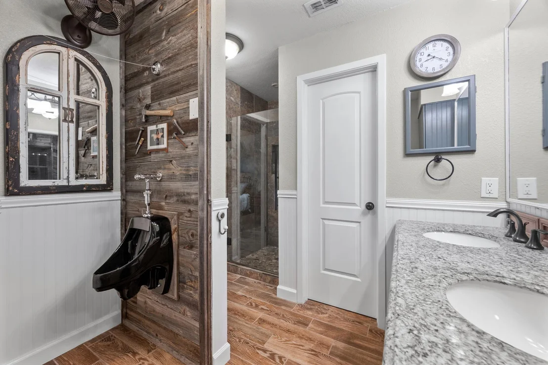 Photo of 805 Angleton CV