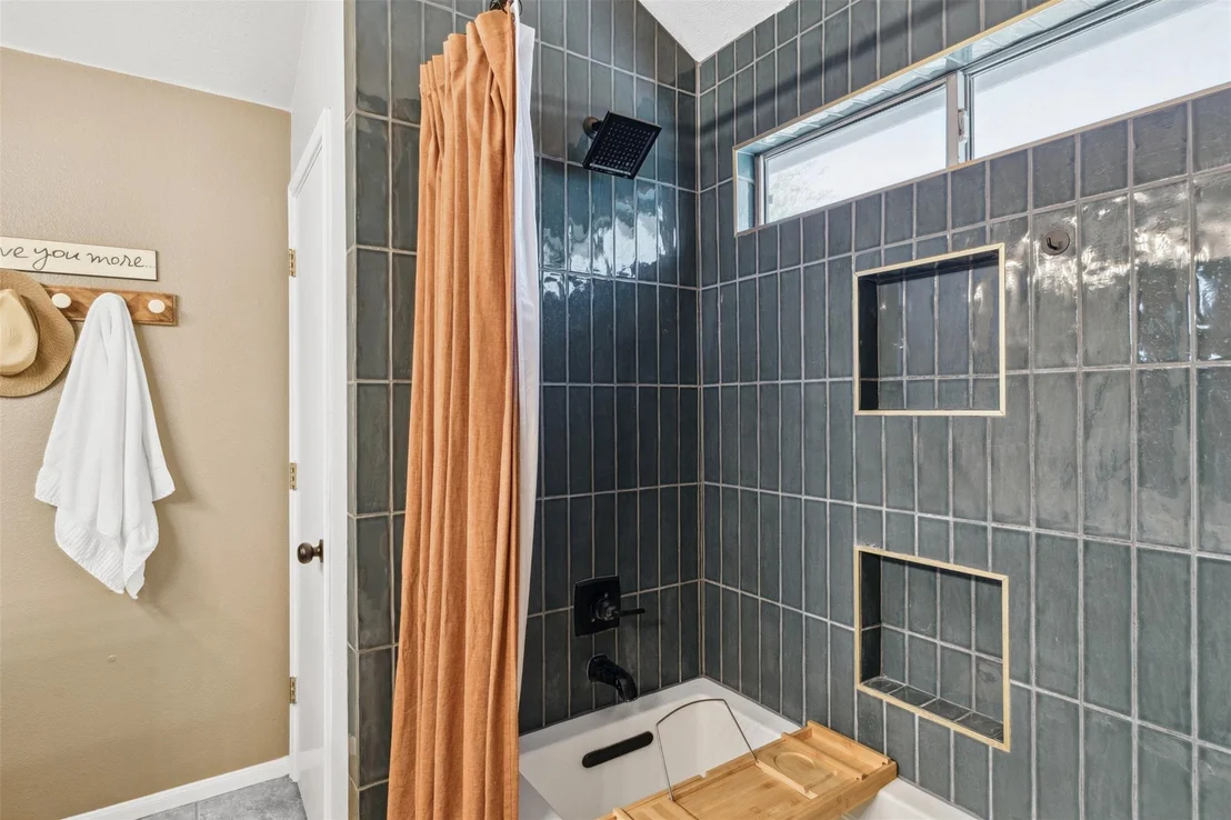Photo of 100 Osage CT
