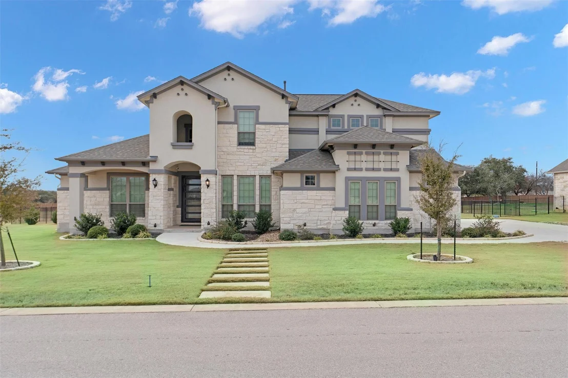 Photo of 305 Miranda WAY