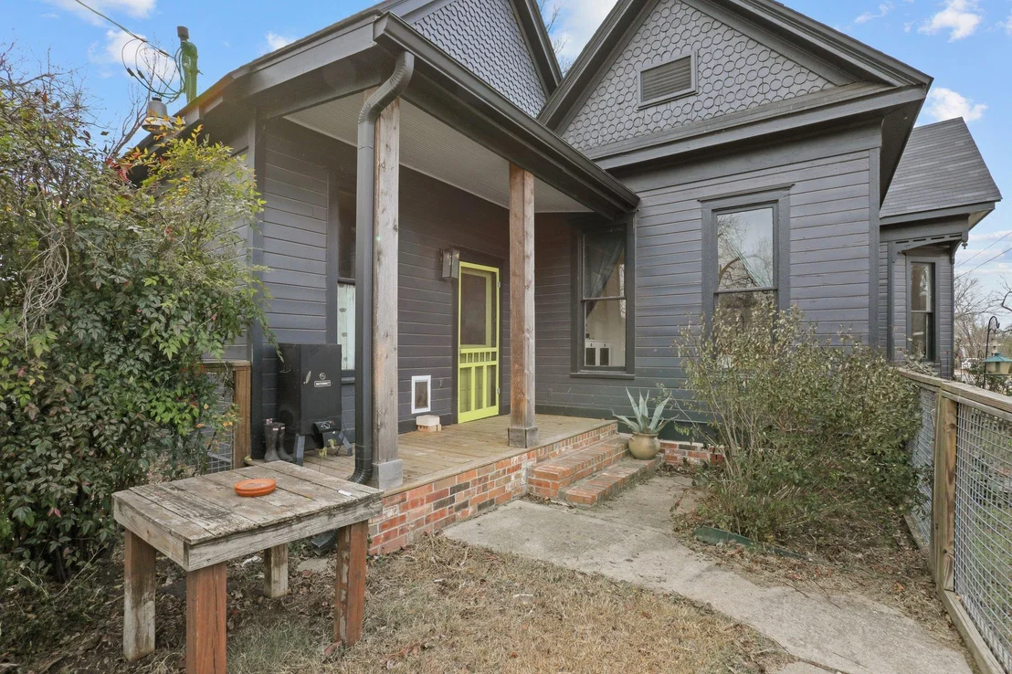 Photo of 109 Taylor RD