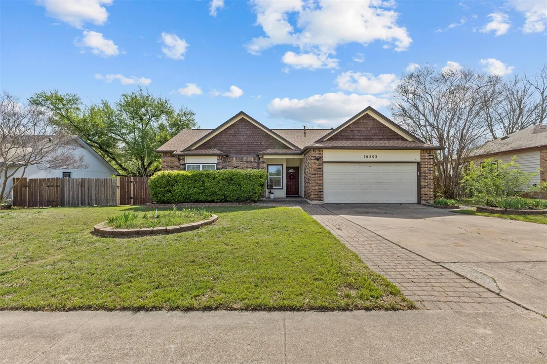 Photo of 16503 Edgemere DR