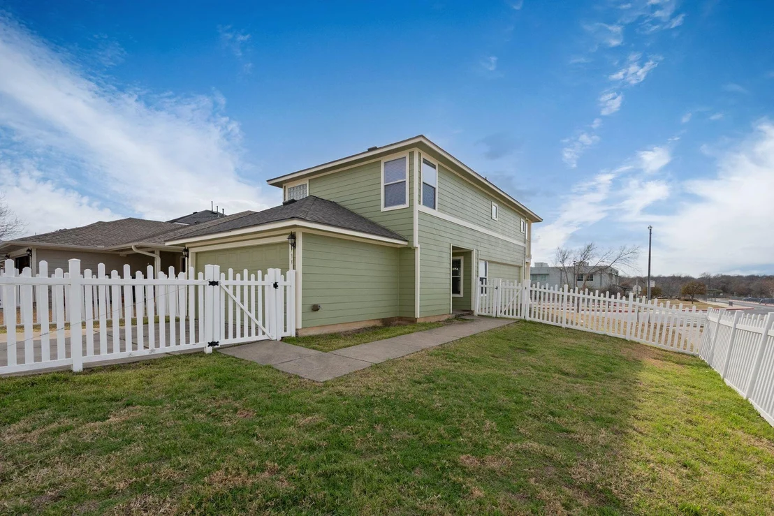 Photo of 1733 Thompson TRL