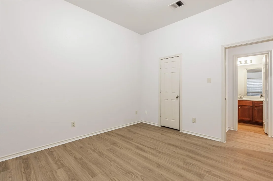 Photo of 11517 Shadow Creek DR