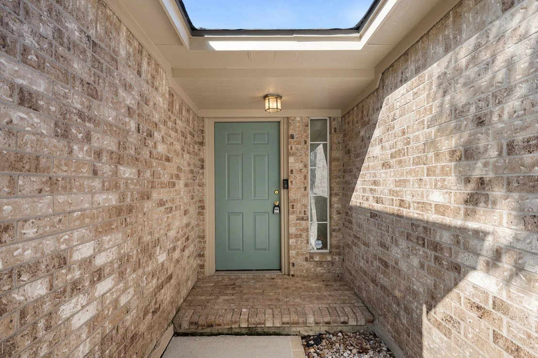 Photo of 1005 Briargate DR