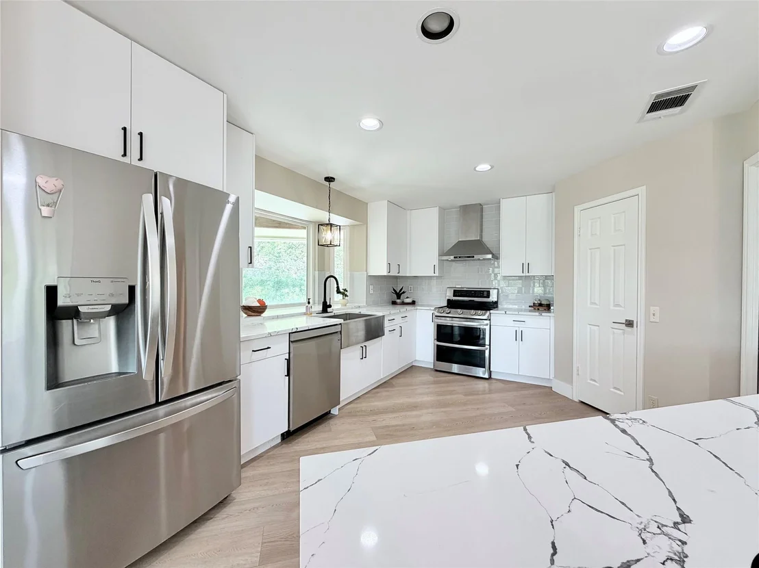 Photo of 12421 Painted Bunting DR