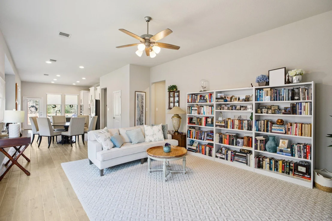 Photo of 149 Plumbago LOOP