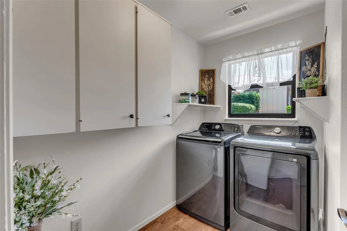 Photo of 386 Lake Loop