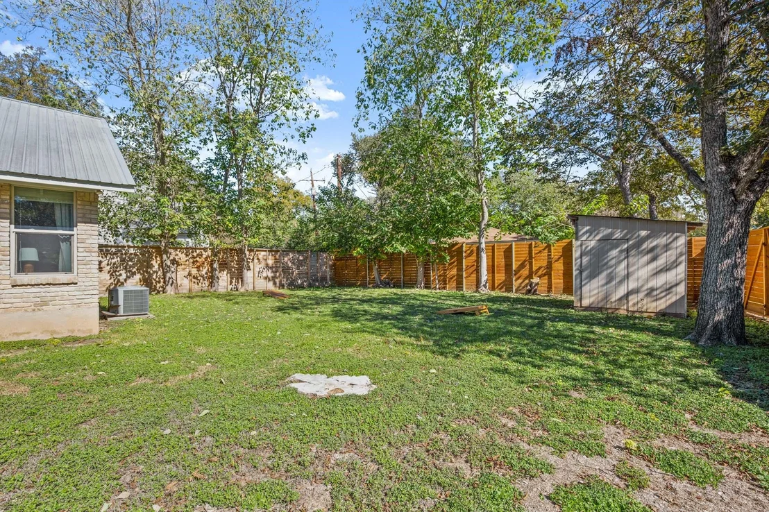 Photo of 4711 Everglade DR