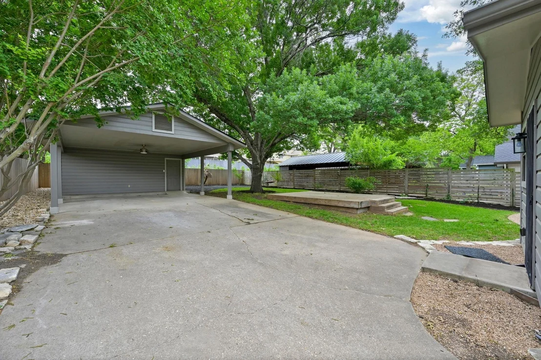 Photo of 7313 Grover Ave