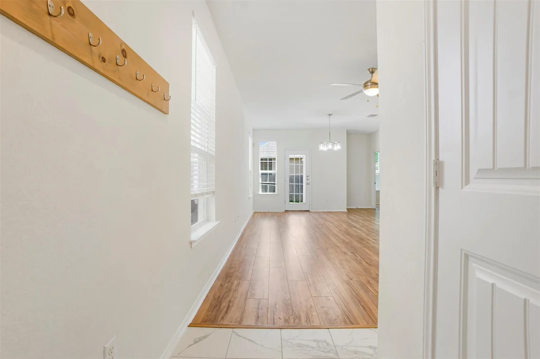 Photo of 128 Holstein ST